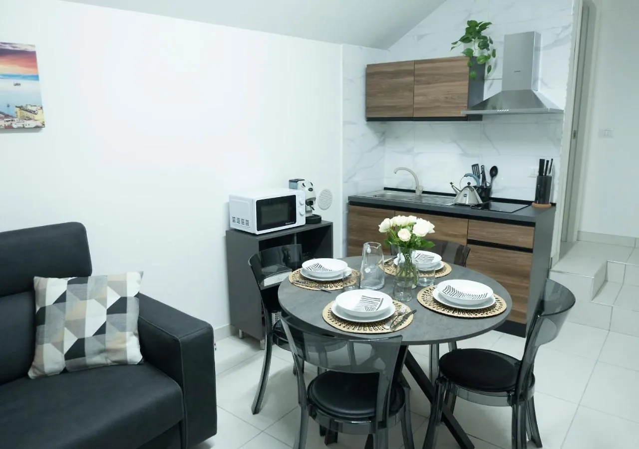 Vd Residential Apartment Napoli Italy